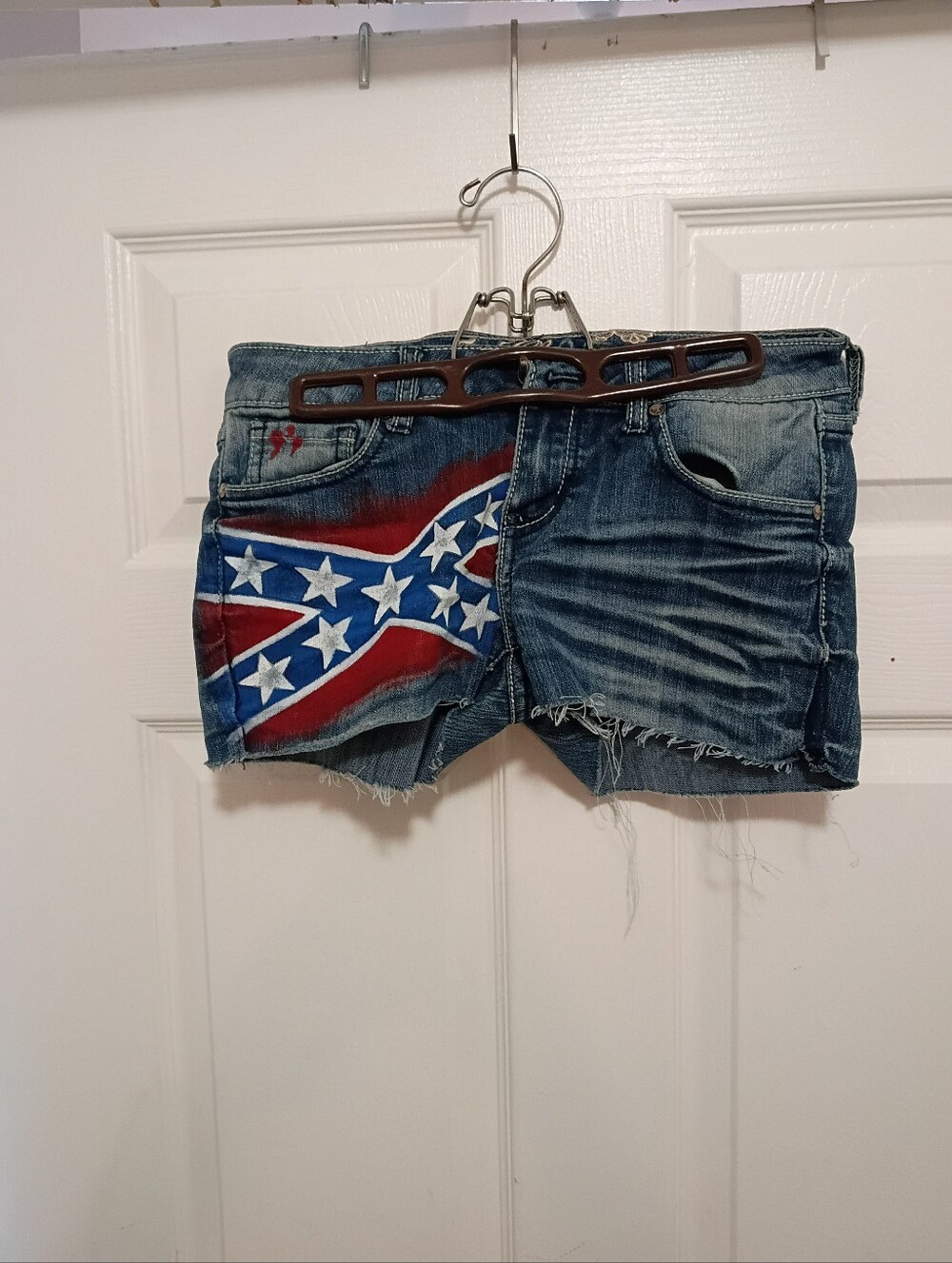 Frayed Low-Rise Denim Shorts with Red & Blue Graphic